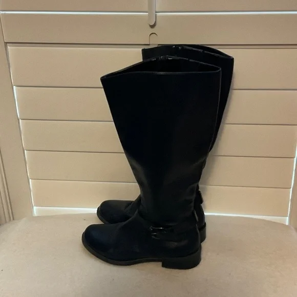 Me Too Black Ankle Boots - Picture 5 of 9